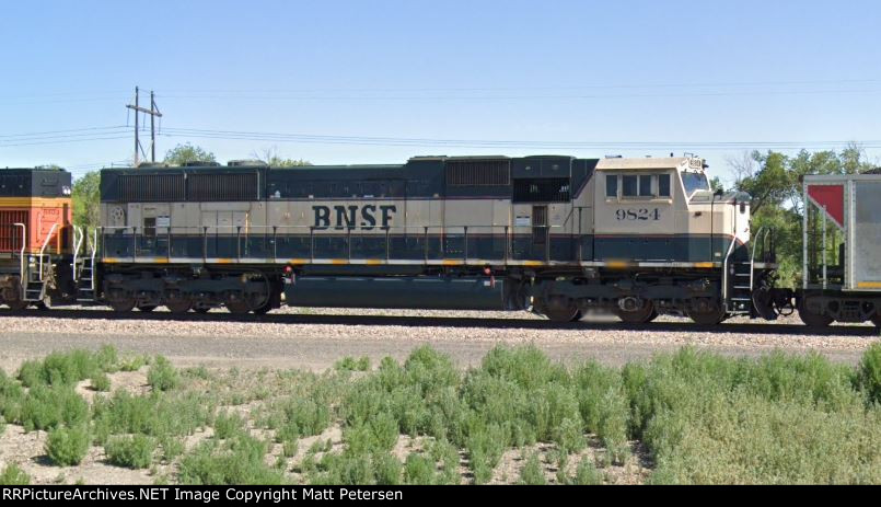 BNSF 9824